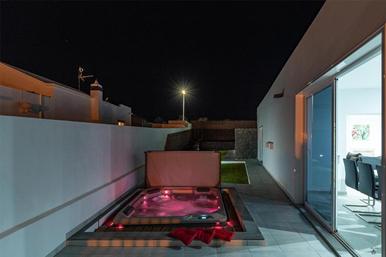 Villa Rossa - Villas Now - Lh215 By Villas Now Ltd Playa Blanca  Exteriör bild