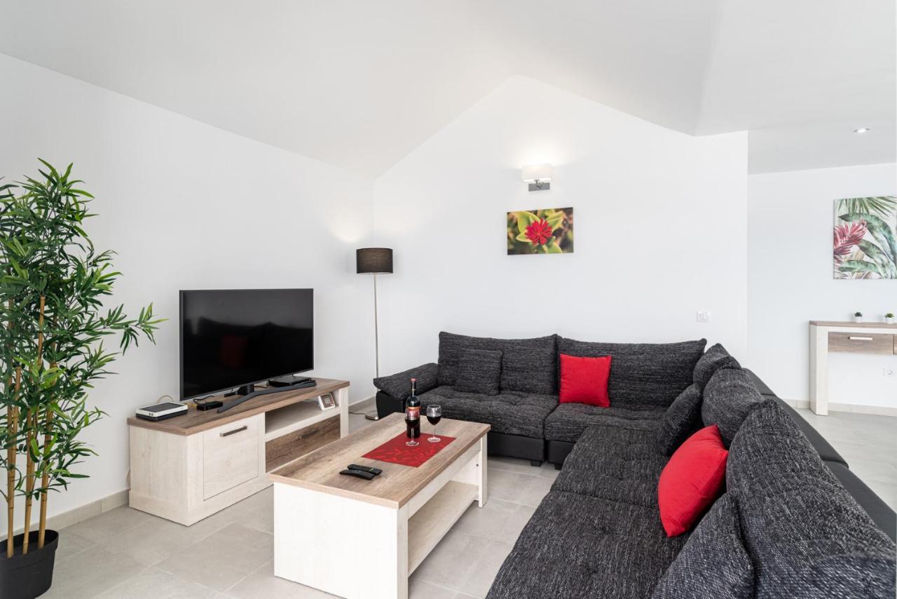 Villa Rossa - Villas Now - Lh215 By Villas Now Ltd Playa Blanca  Exteriör bild